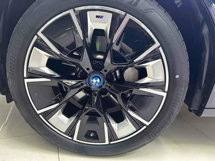 Фото 6 - BMW iX3