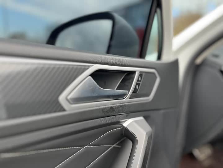 Фото 12 - Volkswagen Tiguan L Pro