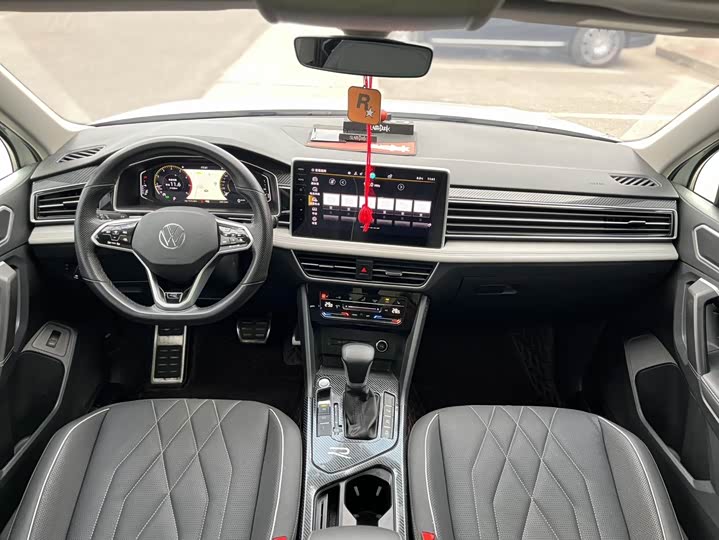 Фото 19 - Volkswagen Tiguan L Pro