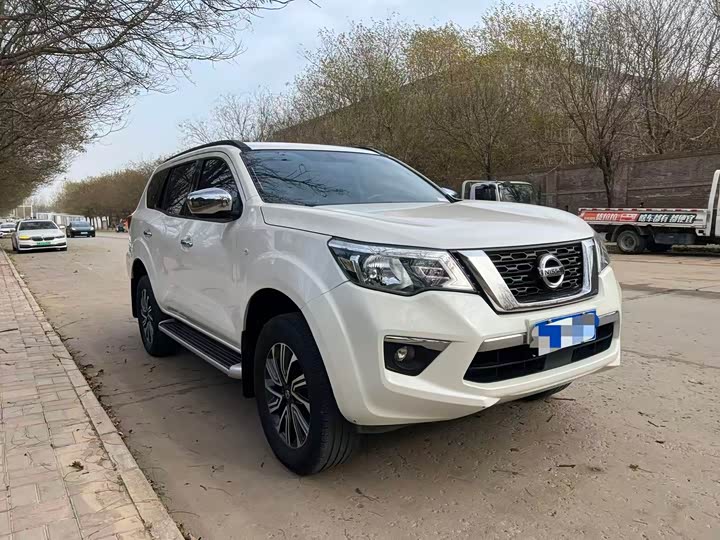 Фото 2 - Nissan Terra