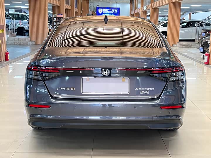 Фото 24 - Honda Accord