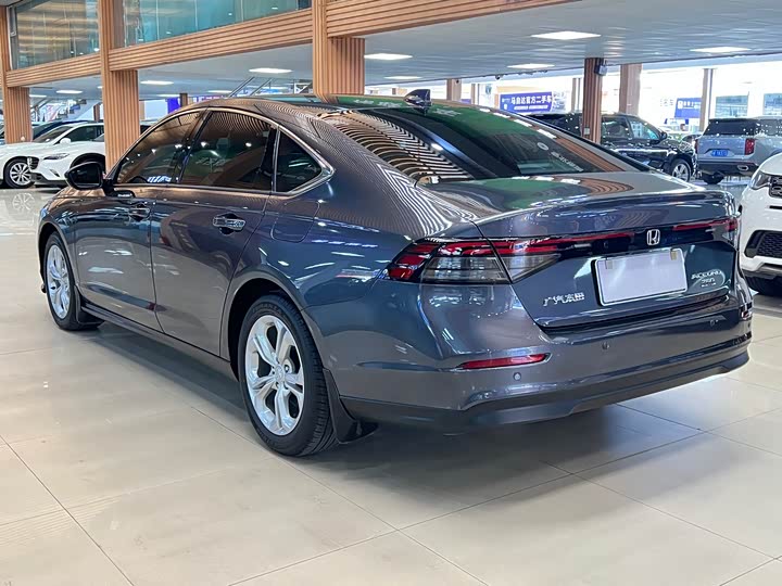 Фото 25 - Honda Accord