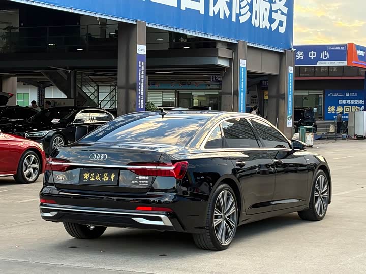 Фото 20 - Audi A6L