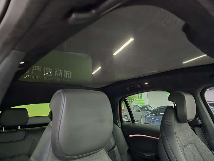 Фото 10 - Nio EC6