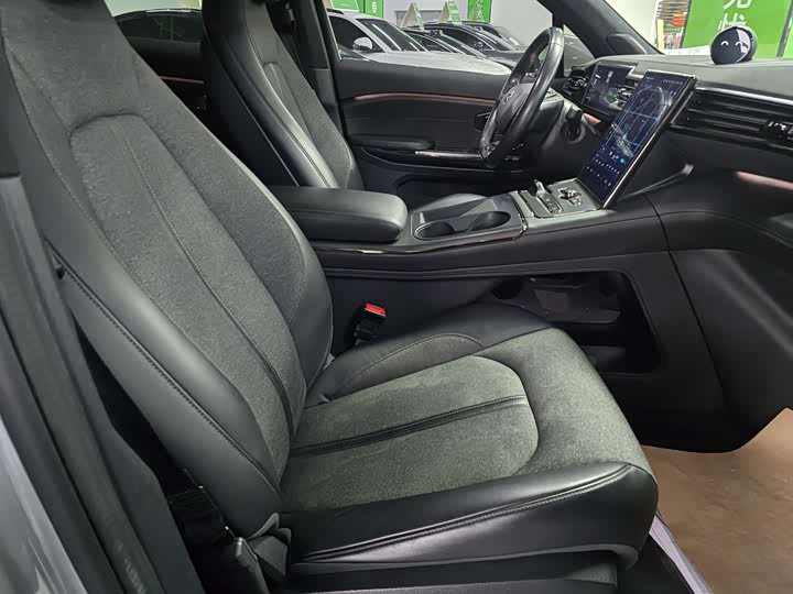 Фото 6 - Nio EC6