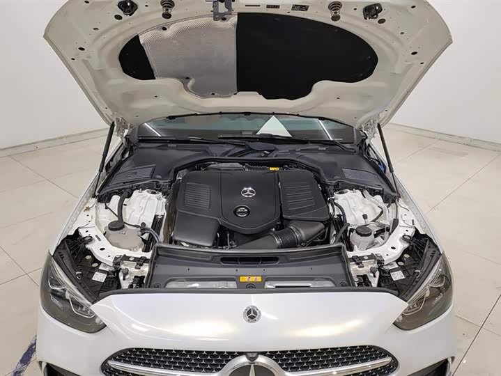 Фото 10 - Mercedes-Benz C-Class