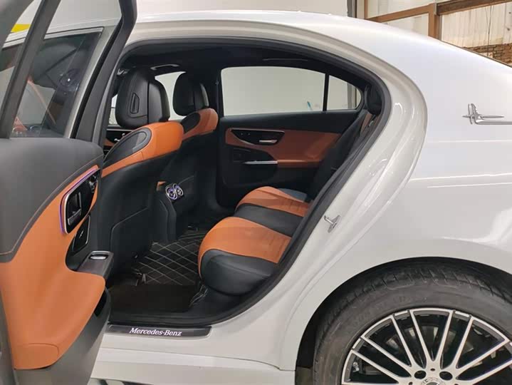 Фото 11 - Mercedes-Benz C-Class