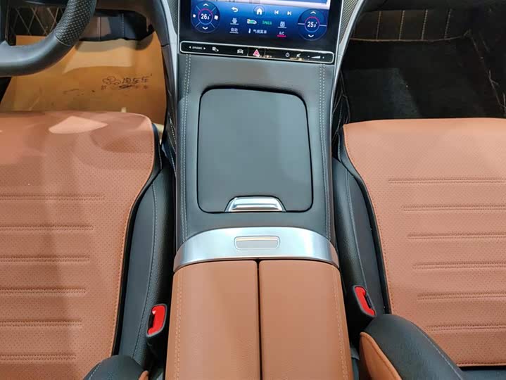 Фото 16 - Mercedes-Benz C-Class