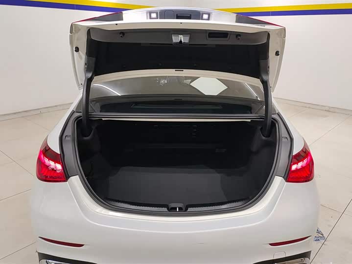 Фото 4 - Mercedes-Benz C-Class