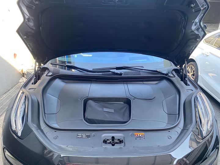 Фото 11 - Zeekr 001