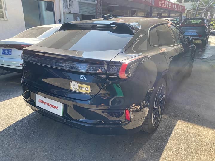 Фото 3 - Zeekr 001