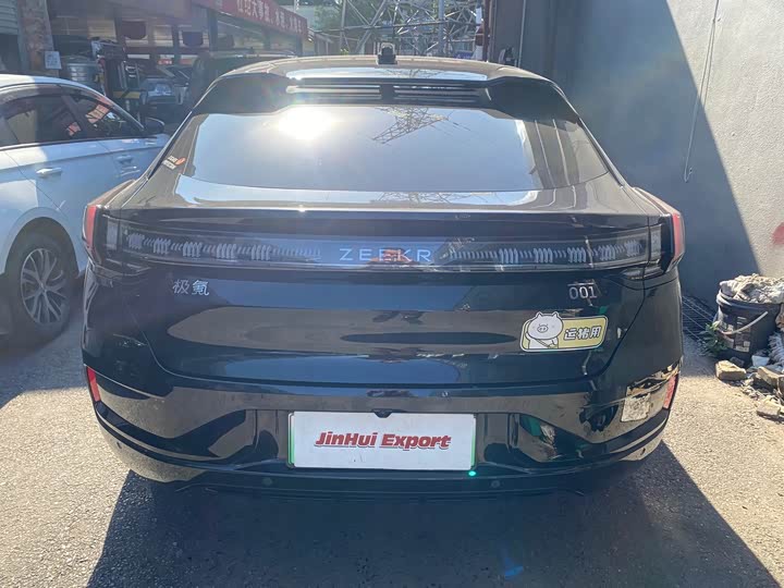 Фото 7 - Zeekr 001