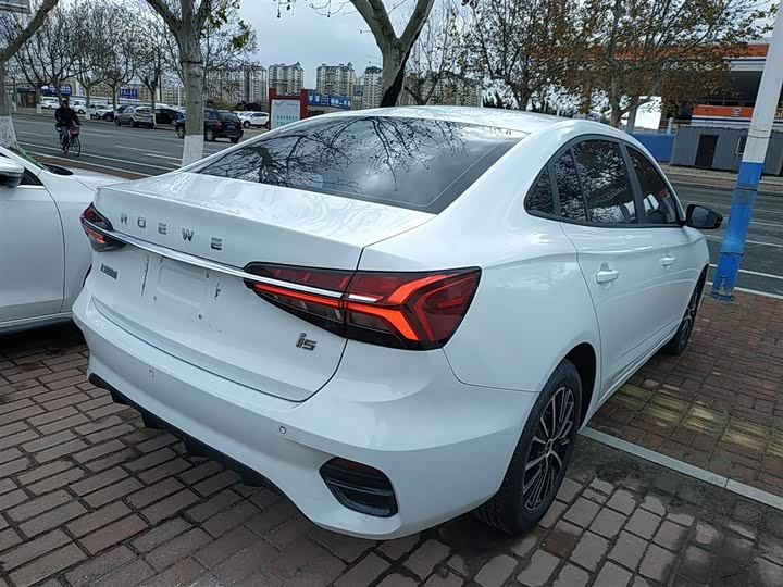 Фото 7 - Roewe i5