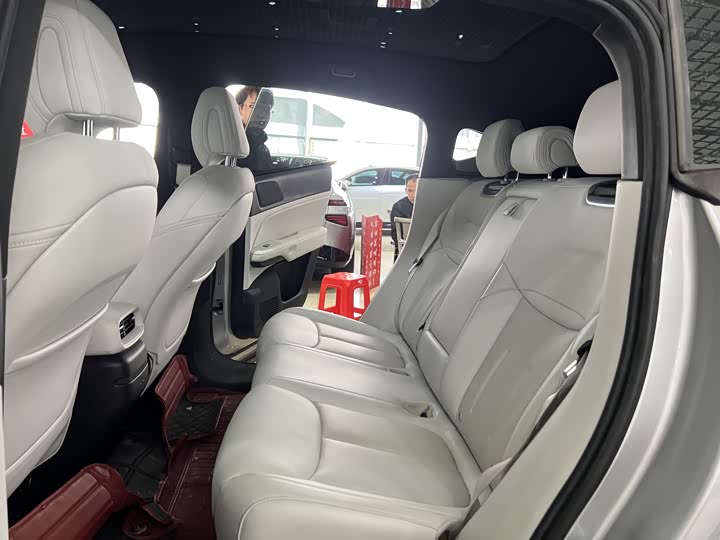 Фото 7 - XPeng G6