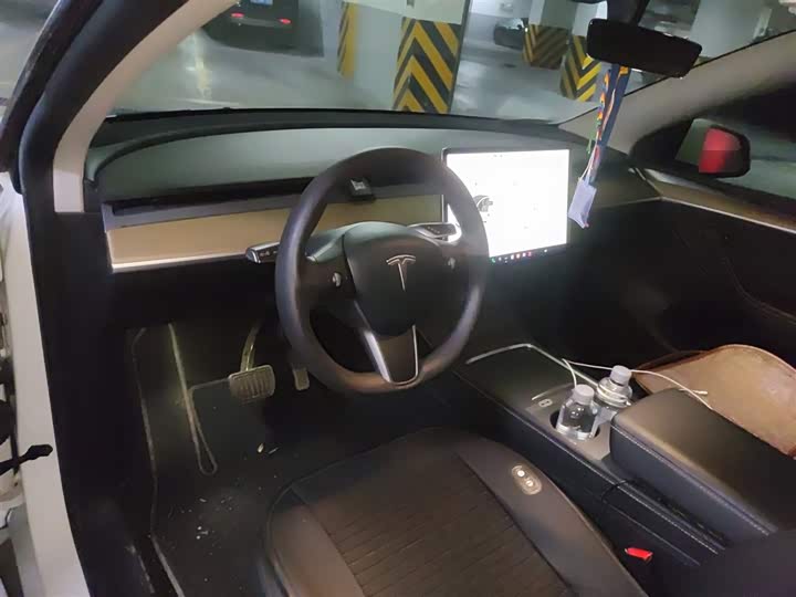 Фото 13 - Tesla Model Y