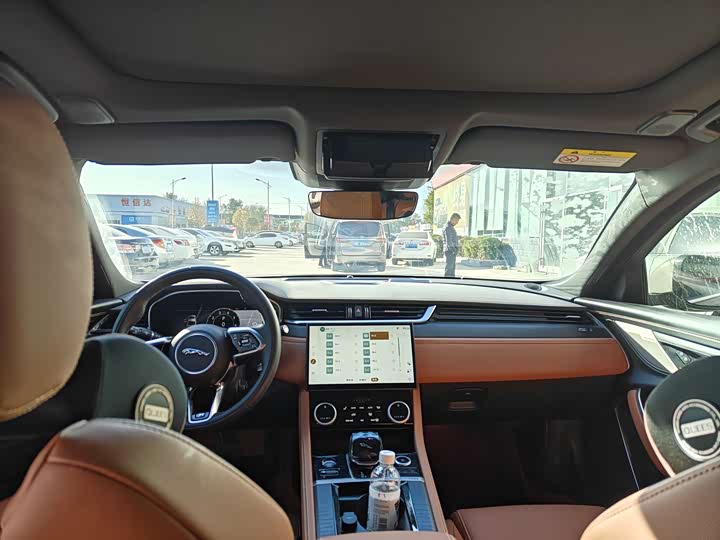 Фото 6 - Jaguar XF L