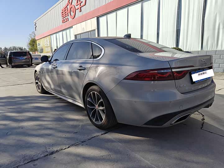 Фото 9 - Jaguar XF L