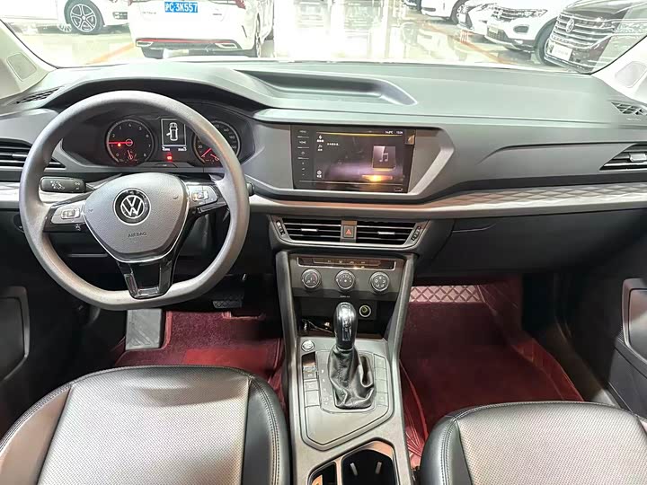 Фото 6 - Volkswagen Tharu