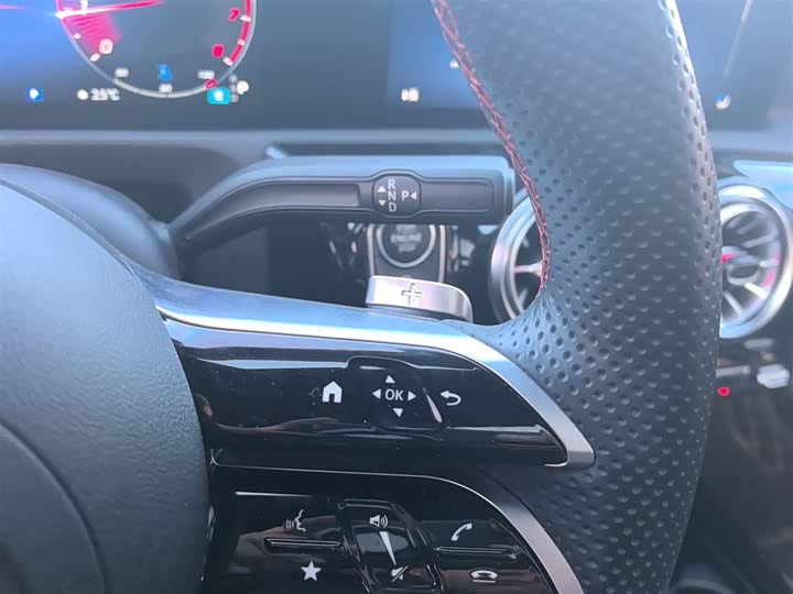 Фото 14 - Mercedes-Benz A-Class