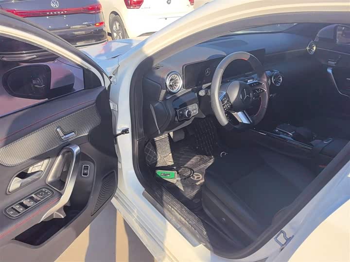 Фото 16 - Mercedes-Benz A-Class