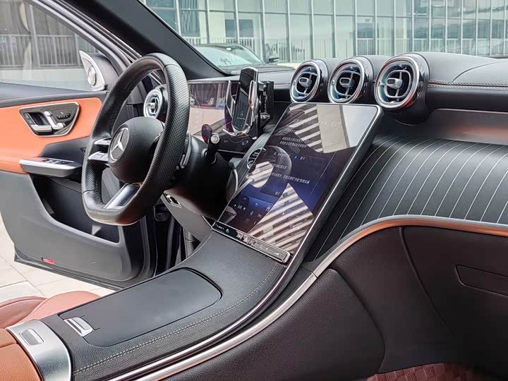 Фото 11 - Mercedes-Benz GLC-Class