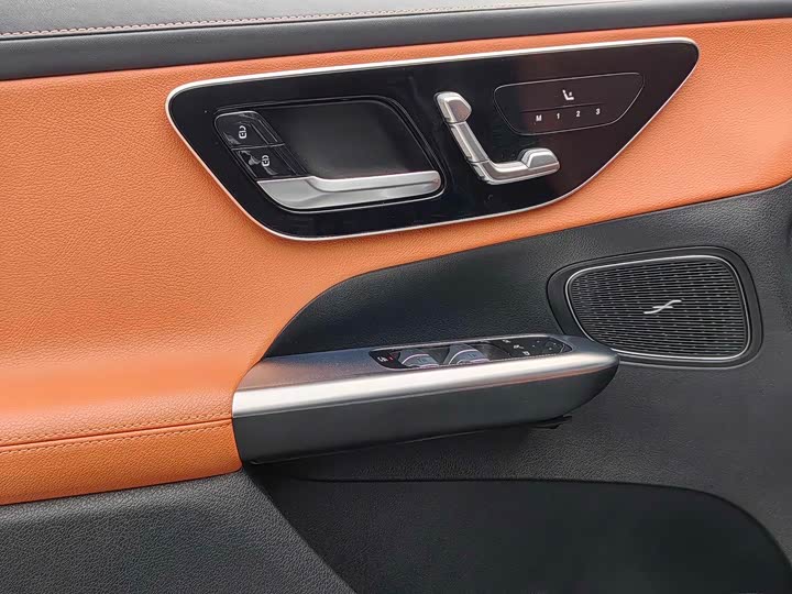 Фото 8 - Mercedes-Benz GLC-Class