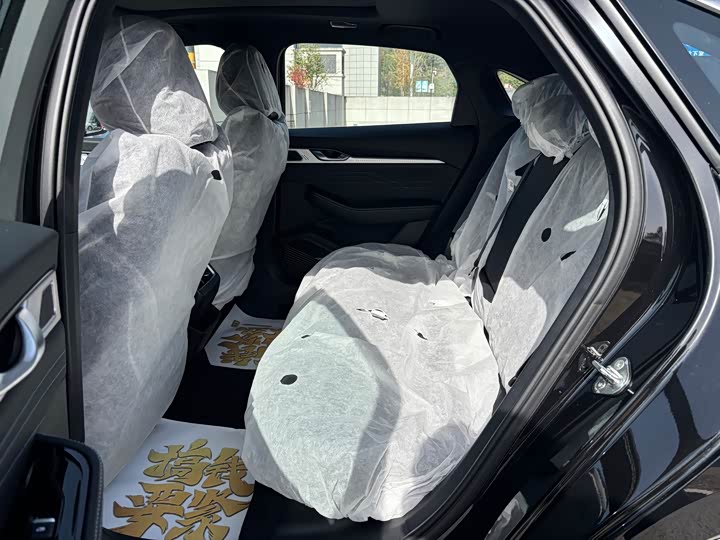 Photo 8 - Geely Preface