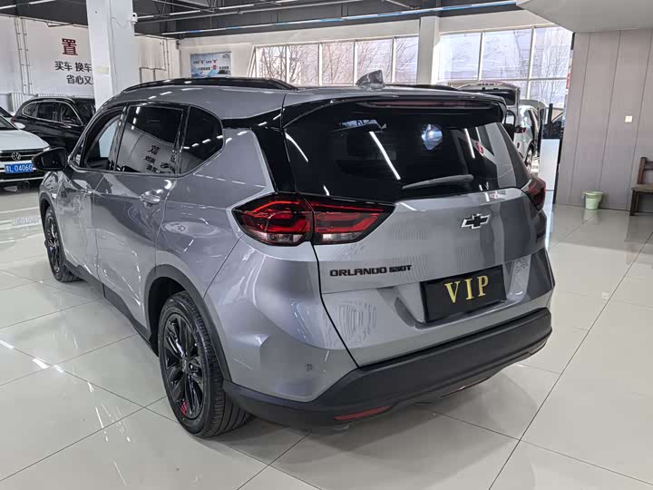 Фото 4 - Chevrolet Orlando