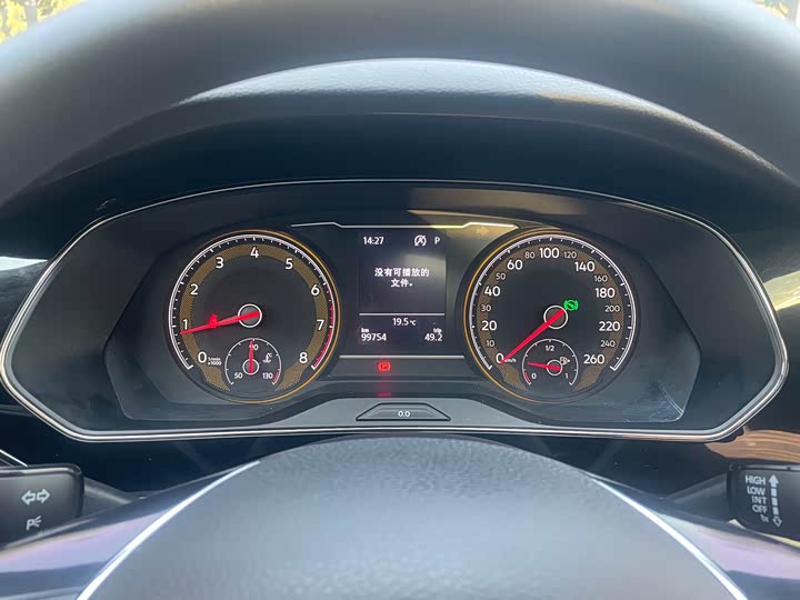 Фото 21 - Volkswagen Passat