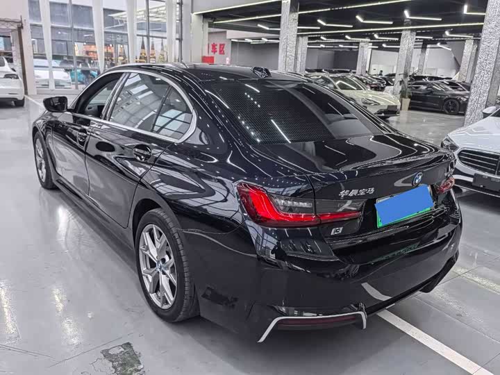 Фото 14 - BMW i3