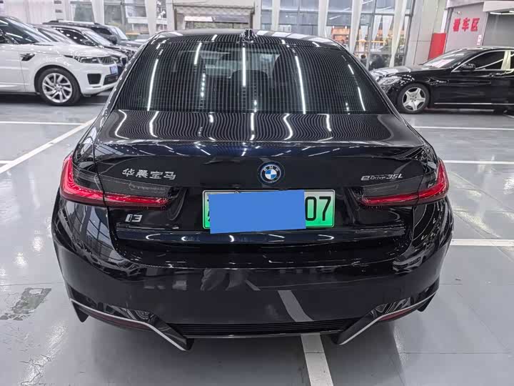 Фото 15 - BMW i3