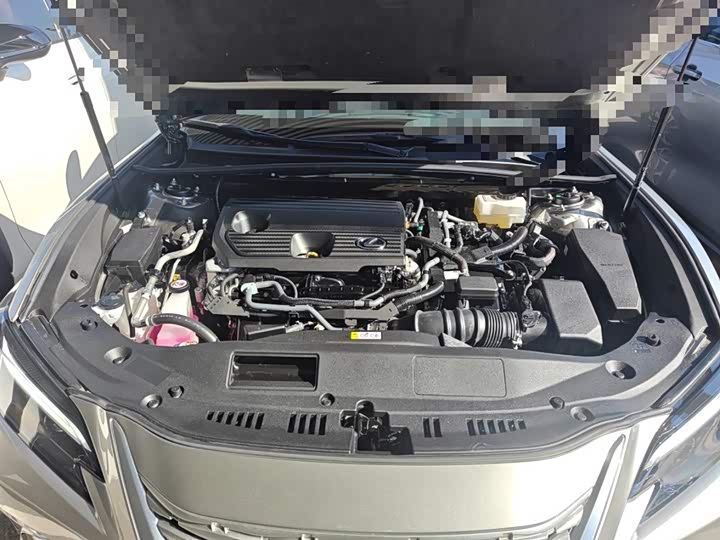 Фото 11 - Lexus ES