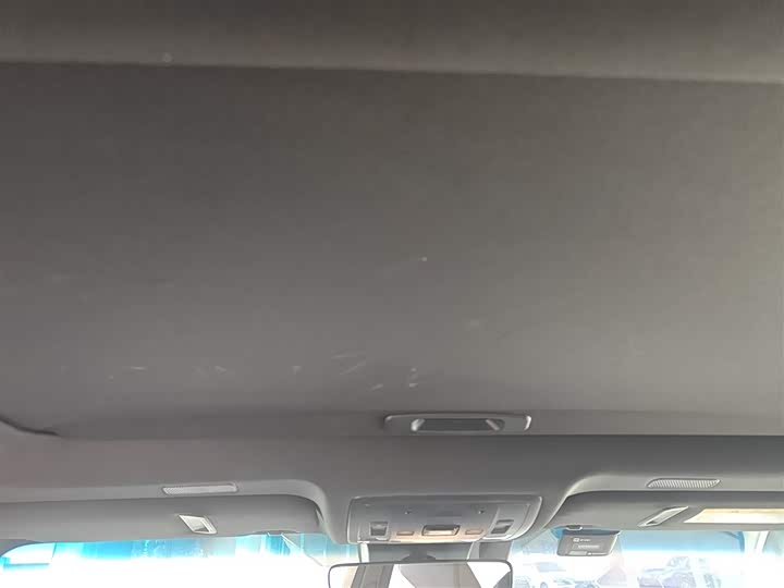 Фото 9 - Lexus ES