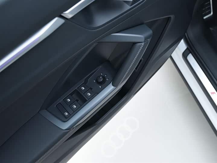 Фото 15 - Audi Q3