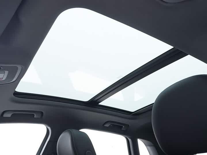 Фото 18 - Audi Q3