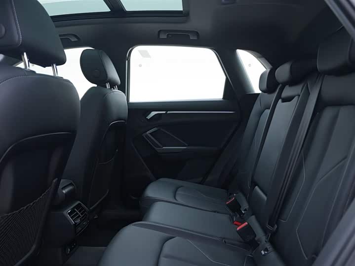 Фото 20 - Audi Q3