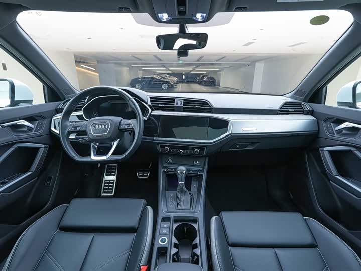 Фото 21 - Audi Q3