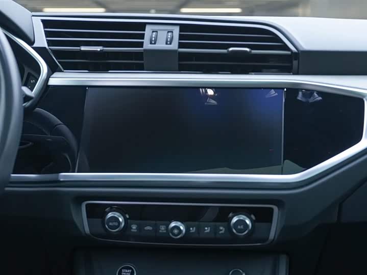 Фото 22 - Audi Q3