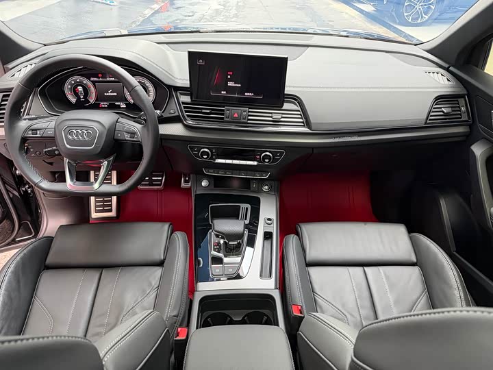 Фото 14 - Audi Q5L