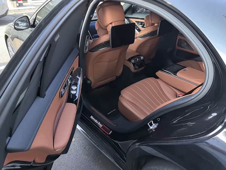 Фото 6 - Mercedes-Benz S-Class