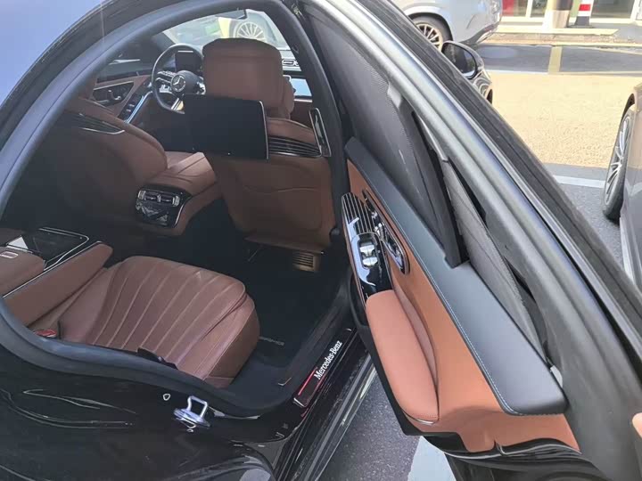 Фото 7 - Mercedes-Benz S-Class