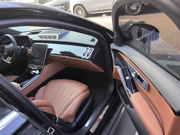 Фото 8 - Mercedes-Benz S-Class