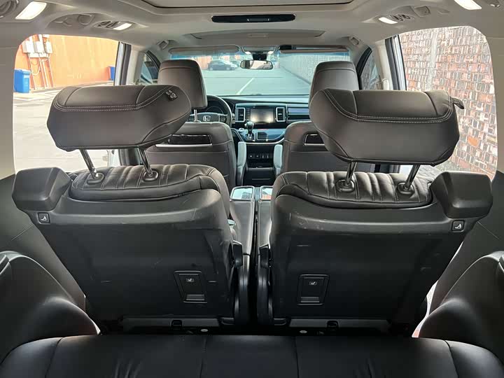 Фото 14 - Honda Elysion