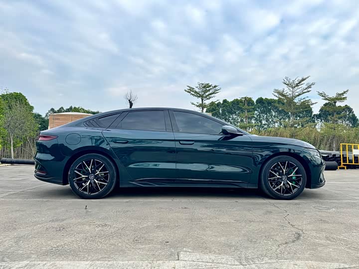 Фото 10 - BYD Han