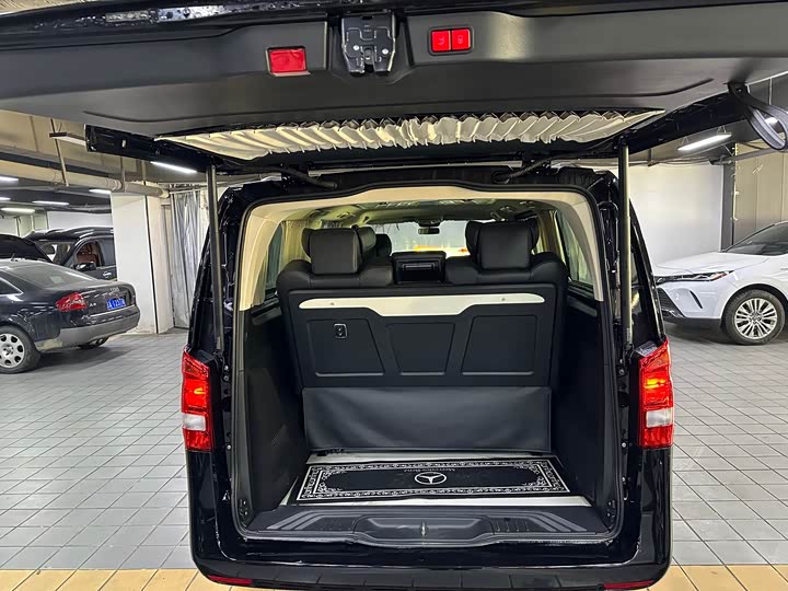 Фото 11 - Mercedes-Benz Vito