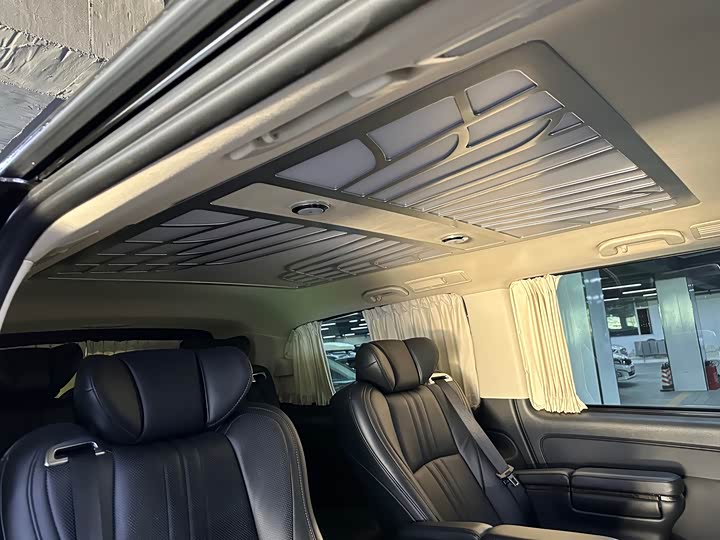 Фото 9 - Mercedes-Benz Vito