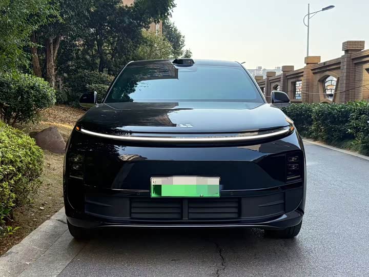 Фото 1 - LiXiang L6