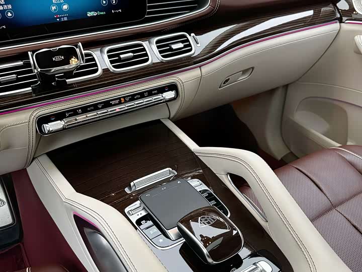 Фото 16 - Mercedes-Benz Maybach GLS