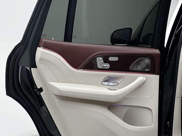 Фото 23 - Mercedes-Benz Maybach GLS