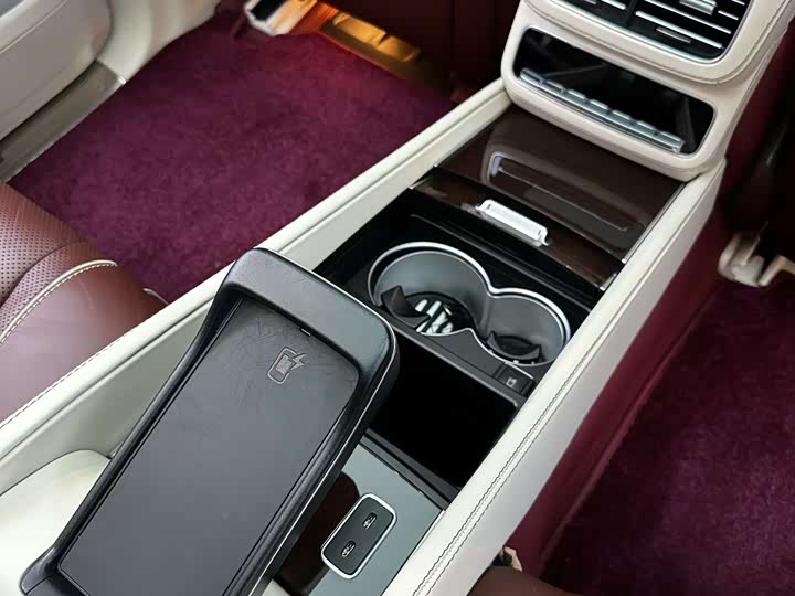 Фото 29 - Mercedes-Benz Maybach GLS